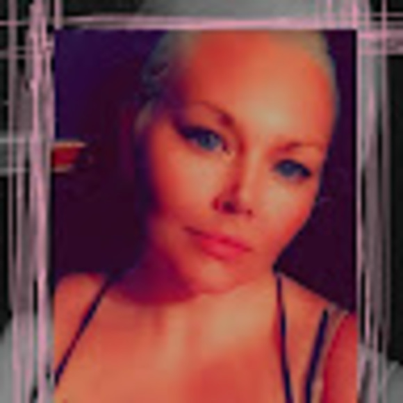 Meet your Posher, Jessica - Picture 1 of 1
